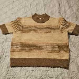 Hem & Thread Fuzzy Knit Short-Sleeve Sweater in Cream and Brown